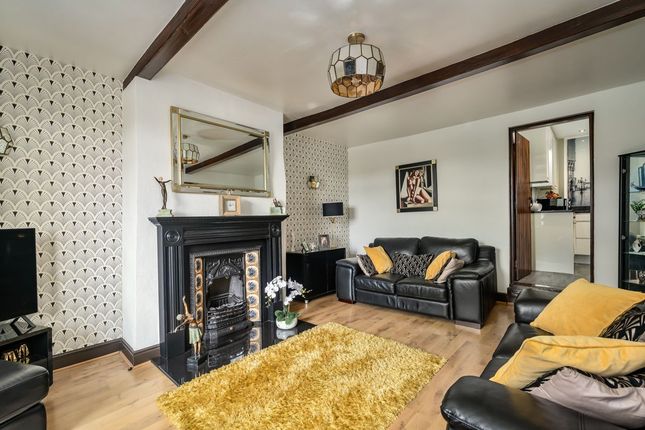 255 Wakefield Road, Drighlington photo 3