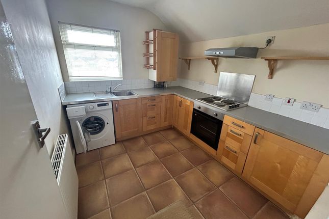 Bath Road Top Flat Market 3 Kitchen.Jpg
