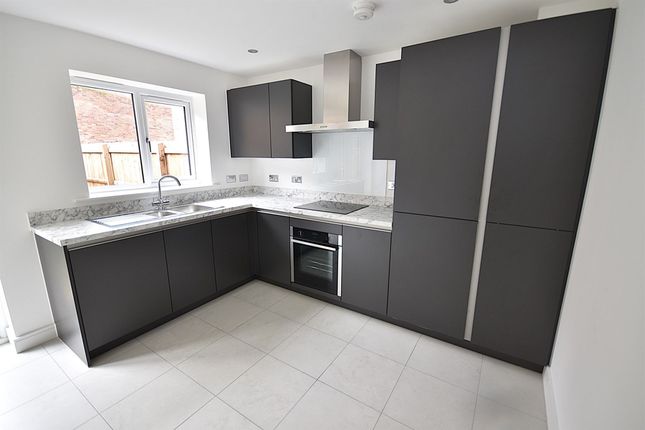 36 Knotting Road, Macclesfield photo 2