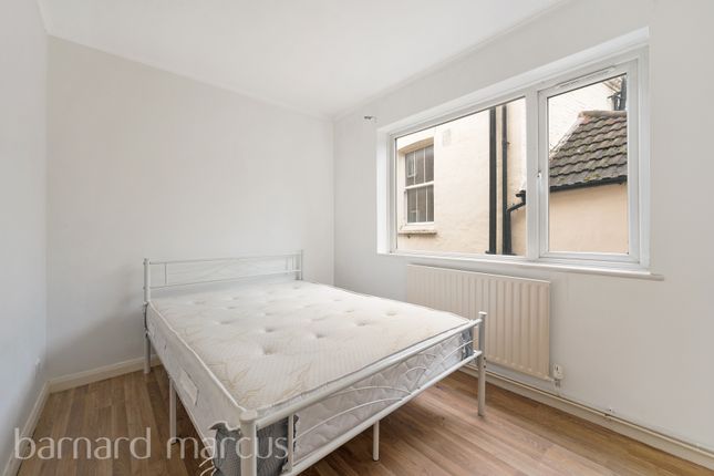 Egmont Road, SUTTON photo 3
