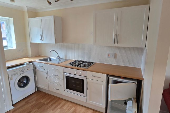 97, Watermead, Bar Hill photo 2