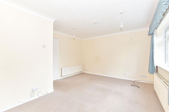 68, Brook Gardens, Emsworth photo 3