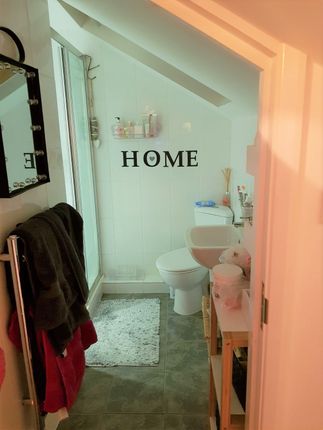 Flat 3, 114B, High Street, Watford photo 4