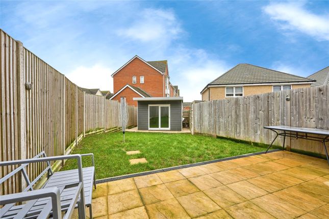 64, Angelica Grove, Isle of Wight photo 4