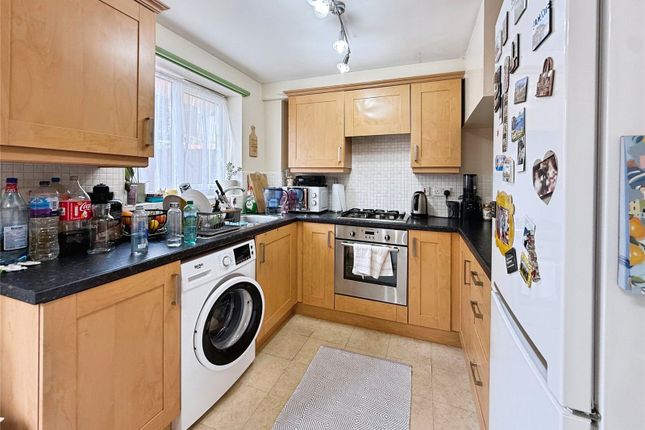 6, Sandringham Close, Derbyshire photo 4