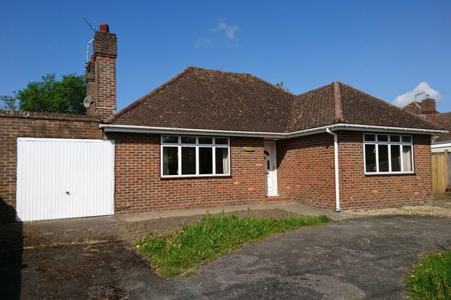 Thumbnail Bungalow to rent in Crouch House Road, Edenbridge