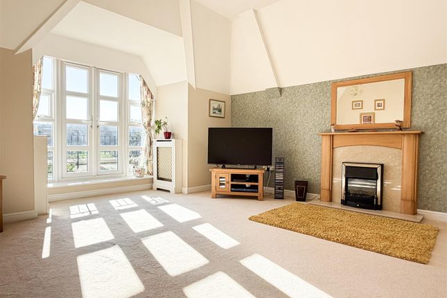 Flat 19, Dukesbury House, 13-15 The Goffs, Eastbourne photo 2