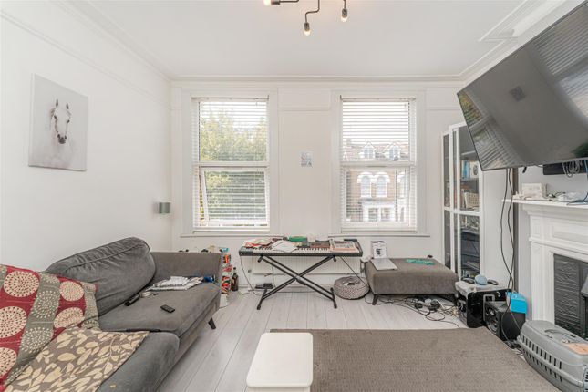 Flat B,19, Vicarage Road, London photo 2
