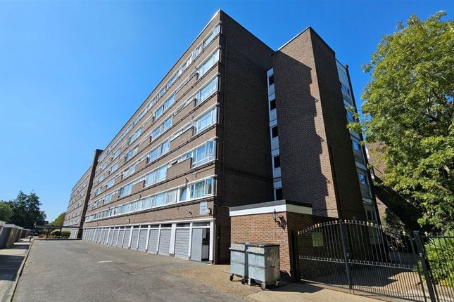 Fifth Floor Flat 201, Lemare Lodge, Fair Acres, BROMLEY photo 4