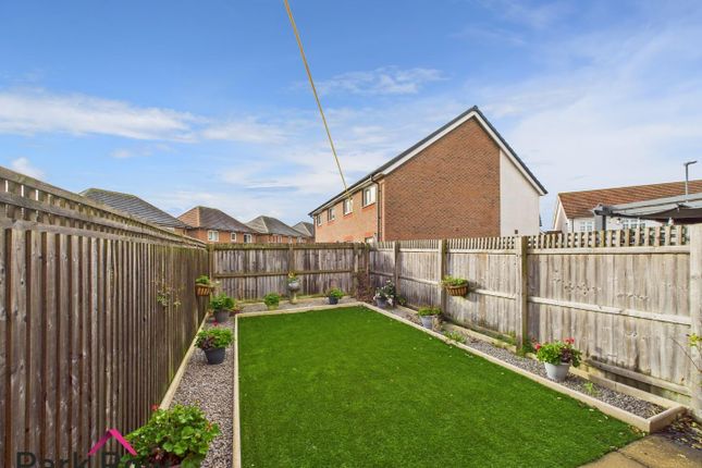 3, Orchard Way, Leeds photo 4