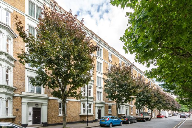Thumbnail Flat to rent in Corfield Street, London