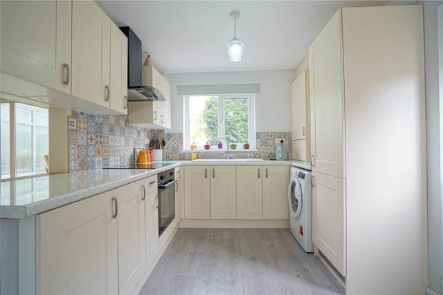 3, Brookside, South Yorkshire photo 3