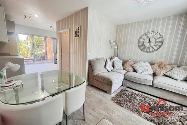9, Newman Drive, Swadlincote photo 4