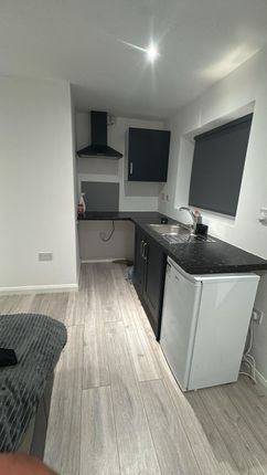 Diamond Road, Slough photo 5