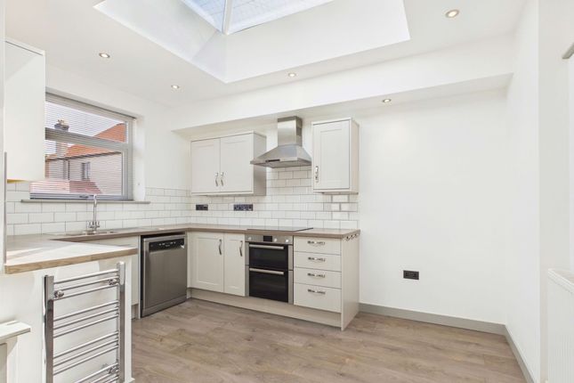 65 Manor Road, Paignton photo 3
