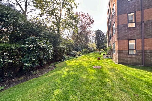 Flat for sale in The Avenue, Branksome Park, Poole