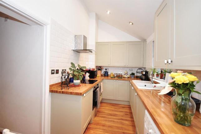 End terrace house for sale in Lime Kiln Road, Canterbury