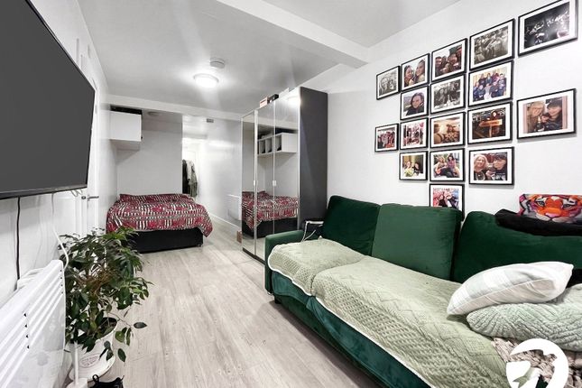 Flat 4, 282,, Broadway, Bexleyheath photo 3