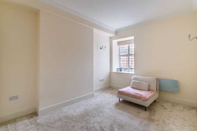 Flat for sale in Flat 4 Shaw House, Banstead