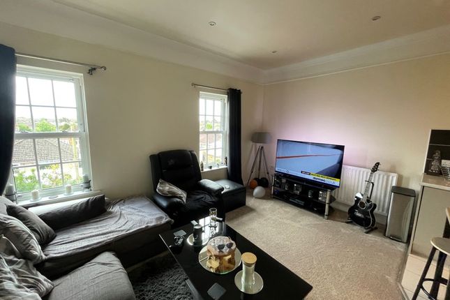 8 Ashlar House, Reed Court, Swindon photo 3