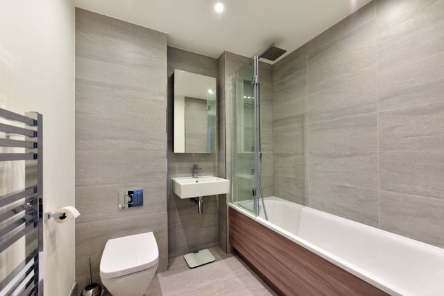 Reverence House, Lismore Boulevard, London photo 4