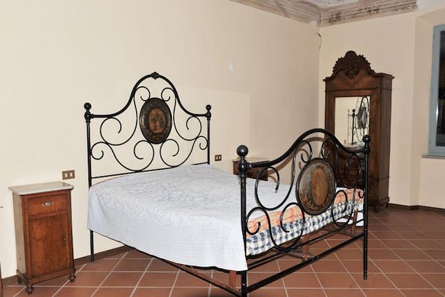 Country house for sale in Paciano, Paciano, Umbria