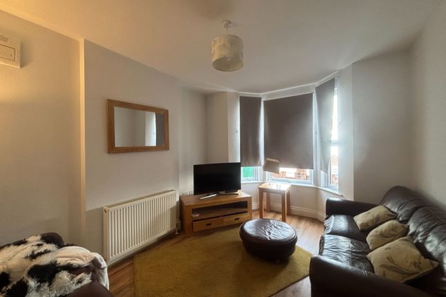 2, Archibald Street, Gloucester photo 4