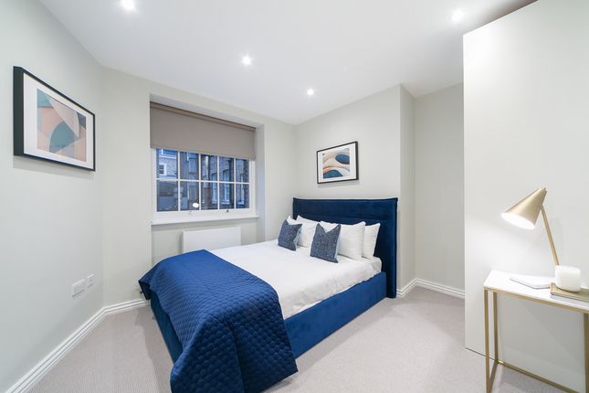 Flat Flat 2, 79, Long Acre, London photo 4