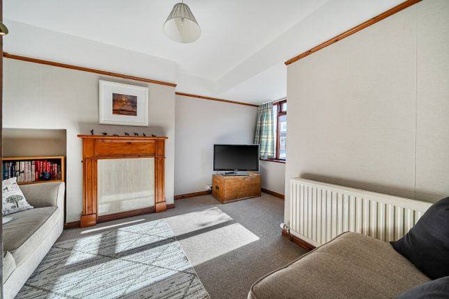 30, Naunton Way, Gloucestershire photo 3