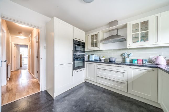 Flat for sale in Gloucester Road, Kingston Upon Thames