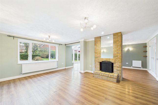 3, Berrycroft, Bracknell photo 2