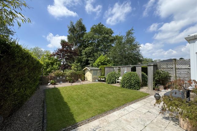 12, Rookery Close, Stalybridge photo 4