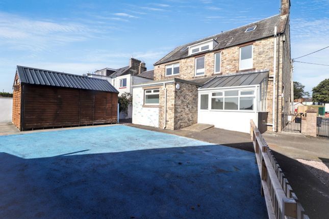 Lower Flat 15, Queen Street, Castle Douglas photo 2