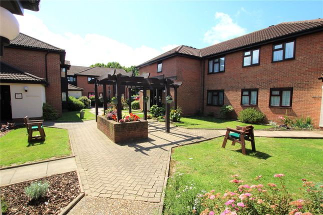 1 bed flat for sale in Fountain Court, Bowes Close, Sidcup DA15