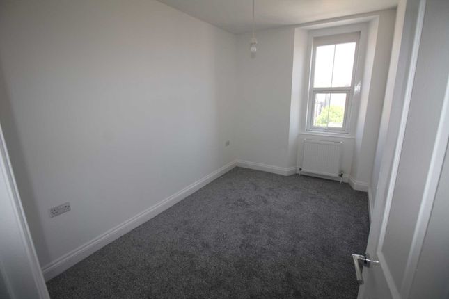 Flat to rent in Longton Grove Road, Weston-Super-Mare, Weston-Super-Mare