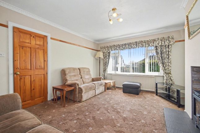 16, St. Marys Avenue, West Yorkshire photo 3
