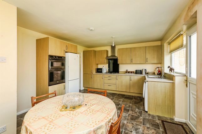 40, Longfield Drive, Rotherham photo 4