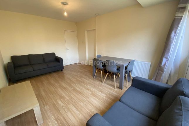 Thumbnail Property to rent in Brownslow Walk, Manchester