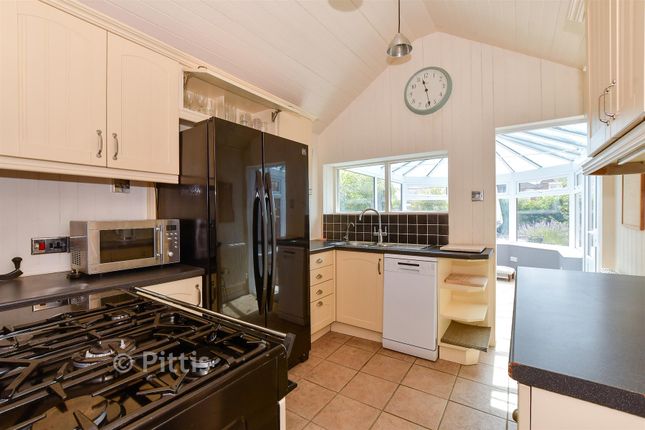 58, Mill Hill Road, Cowes photo 4