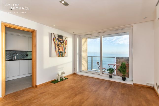 1-bed flat on 14 Spa Court, Kings Esplanade, Hove, £470,000
