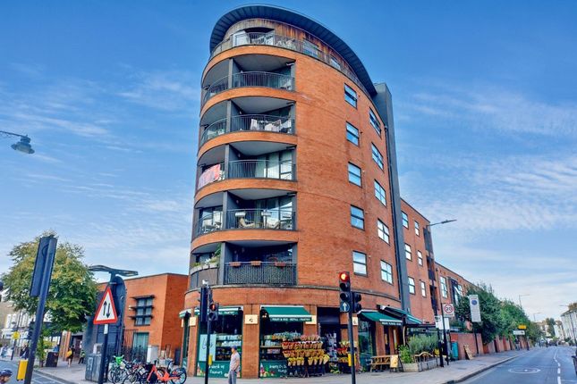 2-bed flat on 42, Newington Green, London, £325,000