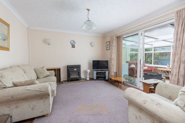 26 West Avenue, Crawley photo 2