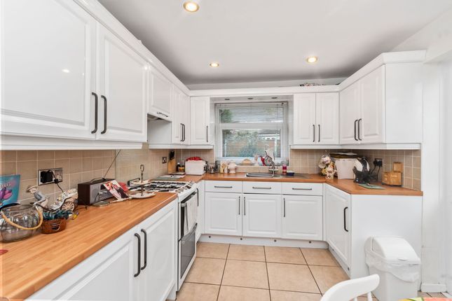 28 Clifton Road, Wigan photo 2
