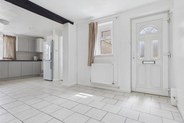 6 Pentrevah Court 50-52 Tower Road, Newquay photo 4