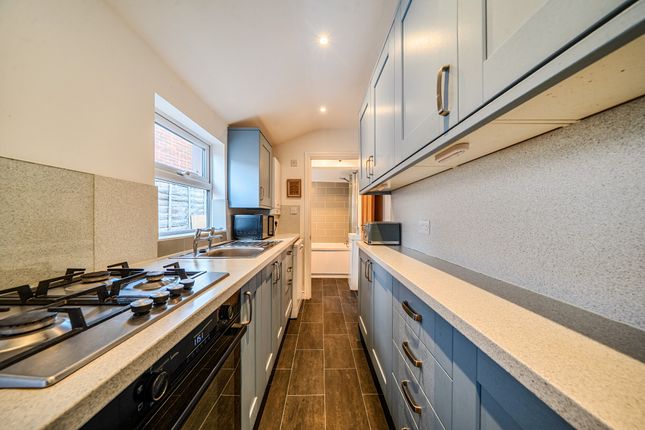 76, Littlehaven Lane, Horsham photo 4