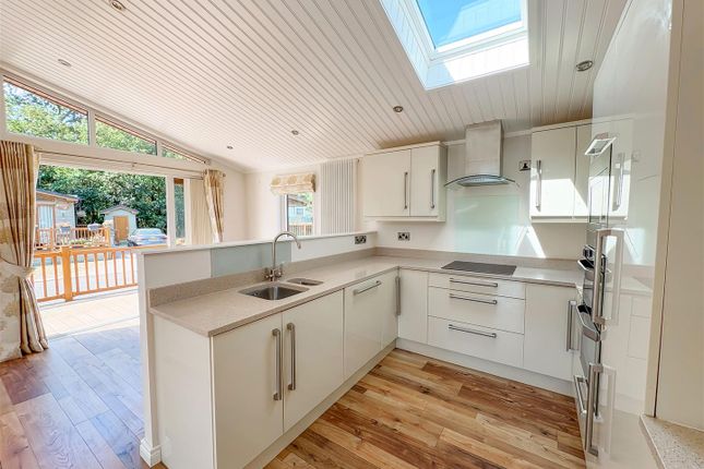 35, Jaybelle Grange Lodge Park, Yapton Road, Littlehampton photo 4