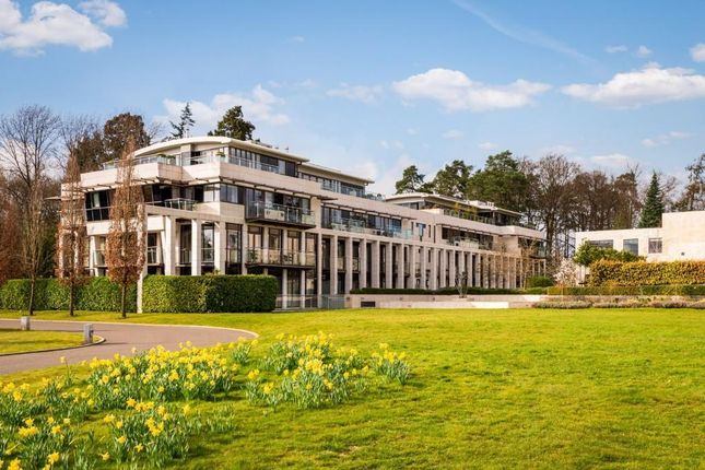 Flat for sale in Charters Road, Sunningdale, Ascot