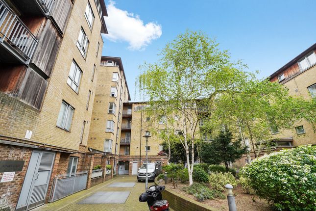 Thumbnail Flat to rent in Elmfield Way, London