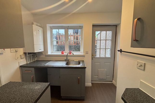 15 Llantwit Road, Neath photo 3