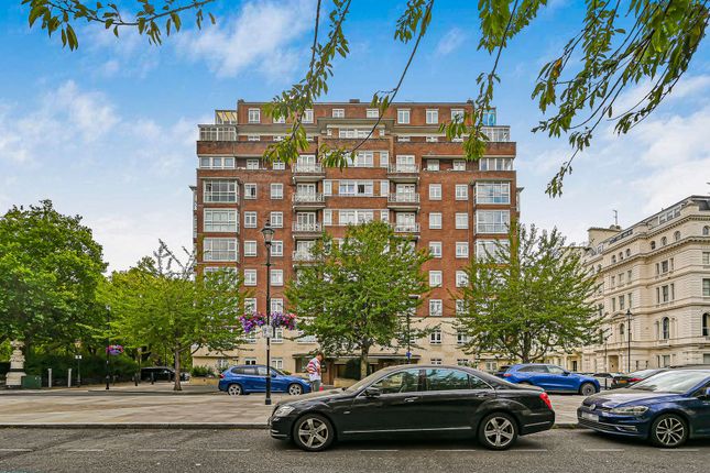 Flat 16, Barrie House Lancaster Gate, London photo 4